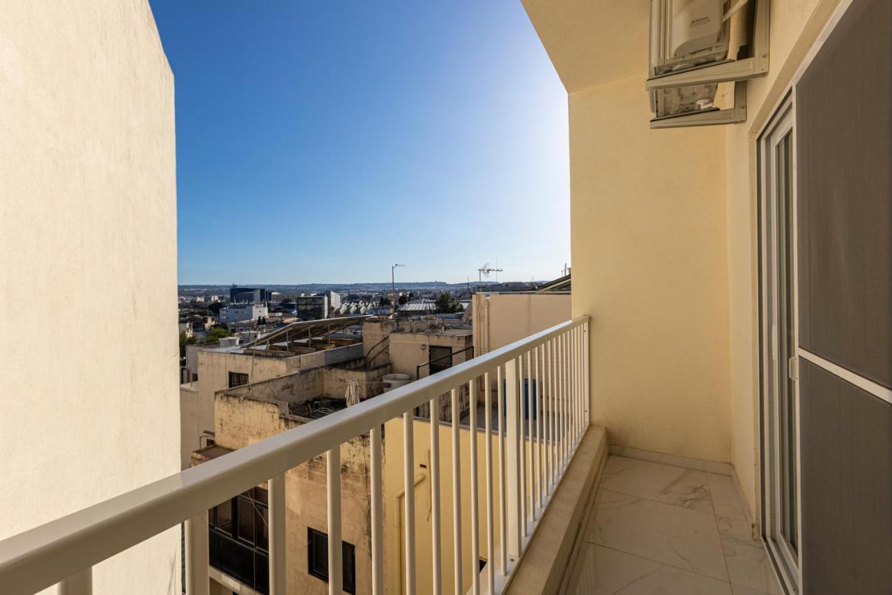 H2 -Modern And Spacious 3 Bedroom Apartment San Ġwann Dış mekan fotoğraf